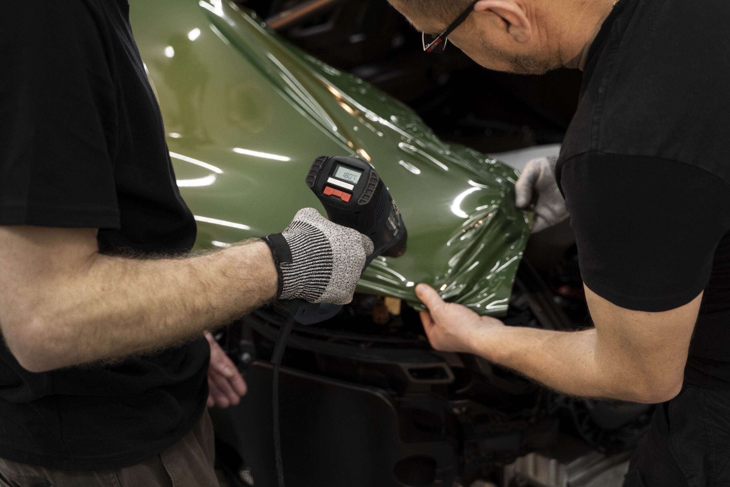 Exemplo de serviço de envelopamento automotivo profissional